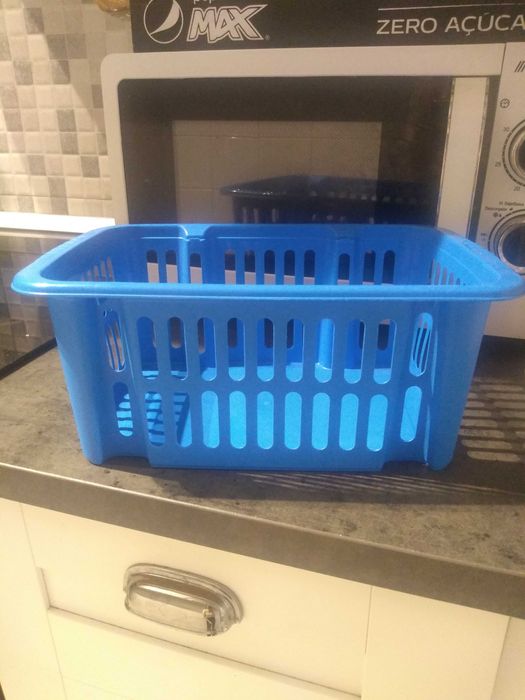 Mesa de cabeceira+cabideiro+sapateira+cesto pequeno