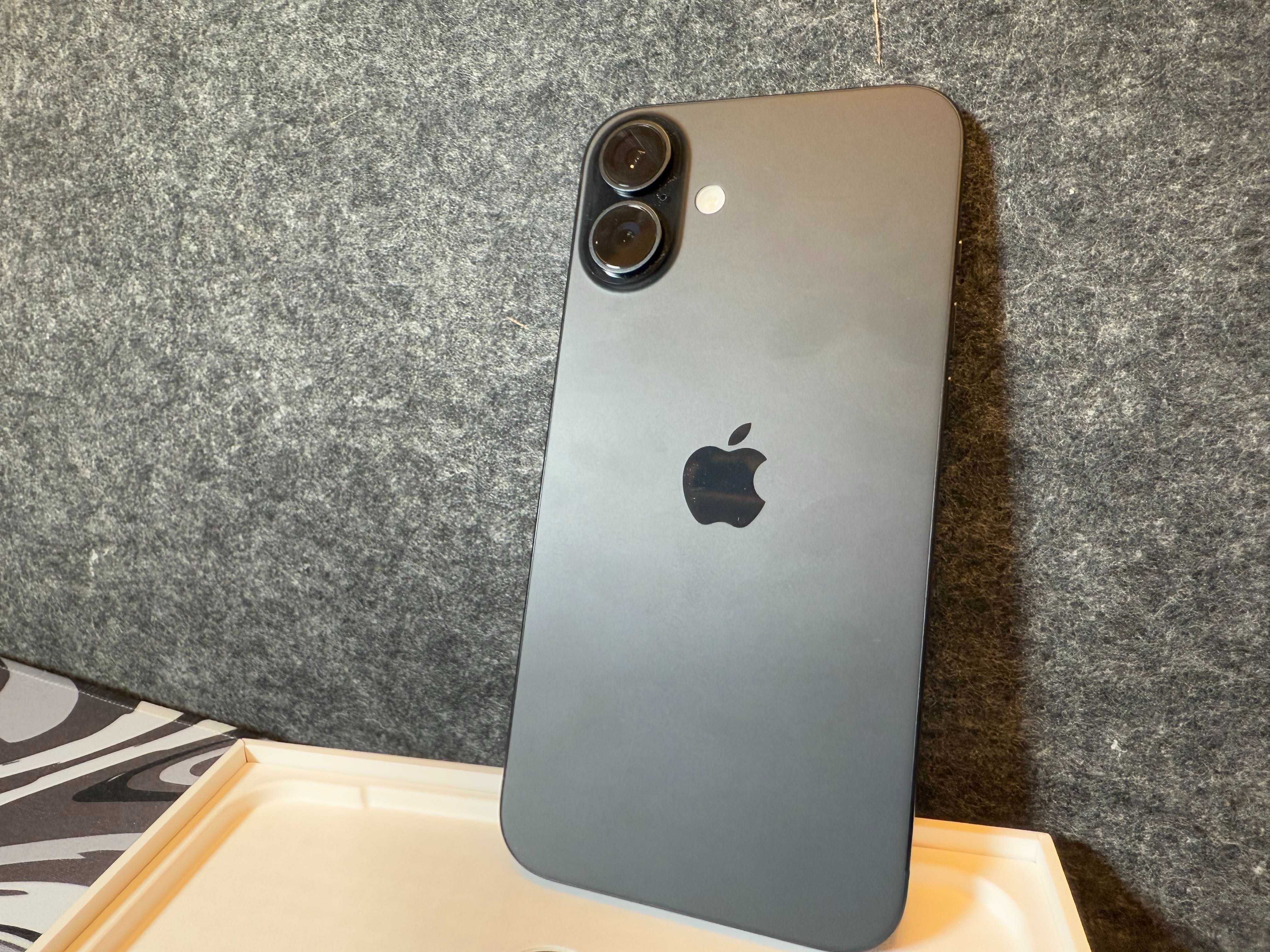 iPhone 16 plus 256gb *Novo*