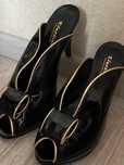 damskie lakierowane buty, rozmiar USA 8,5