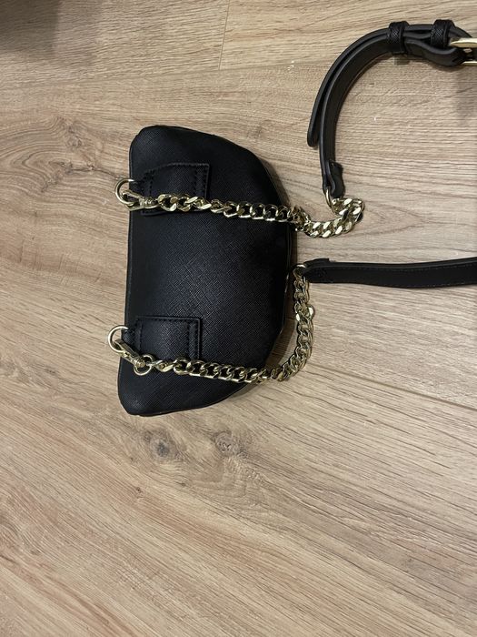 Nerka saszetka Guess