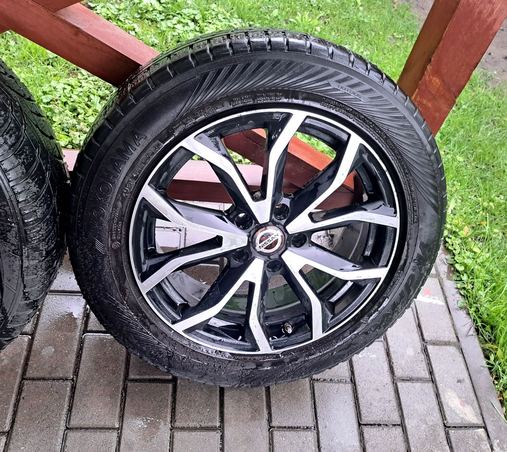 Alufelgi 5x114.3 R17 NISSAN 2SZT. felgi aluminiowe