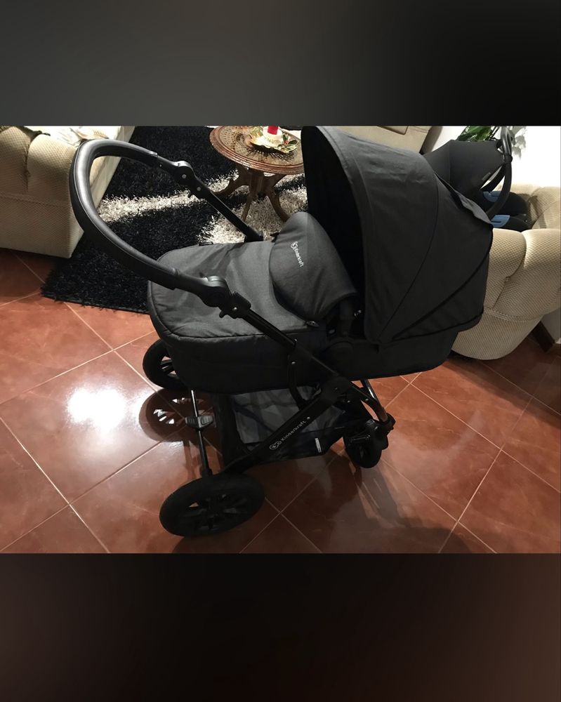 Carrinho de bebe.