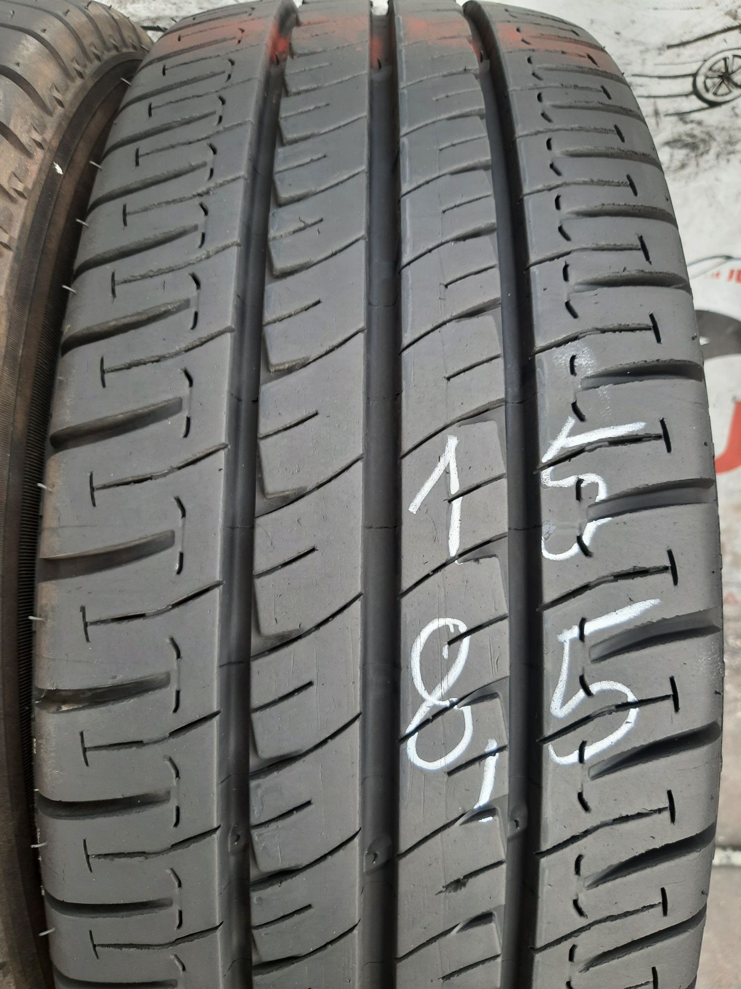 235/65r16C 115R Michelin Agilis