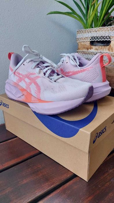 Sapatilhas de corrida Asics Novablast 5 Mulher