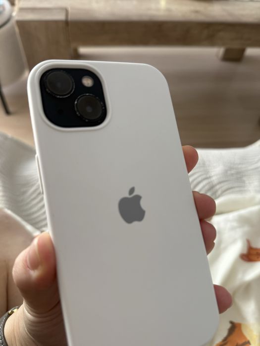 Iphone 13, bateria 63%