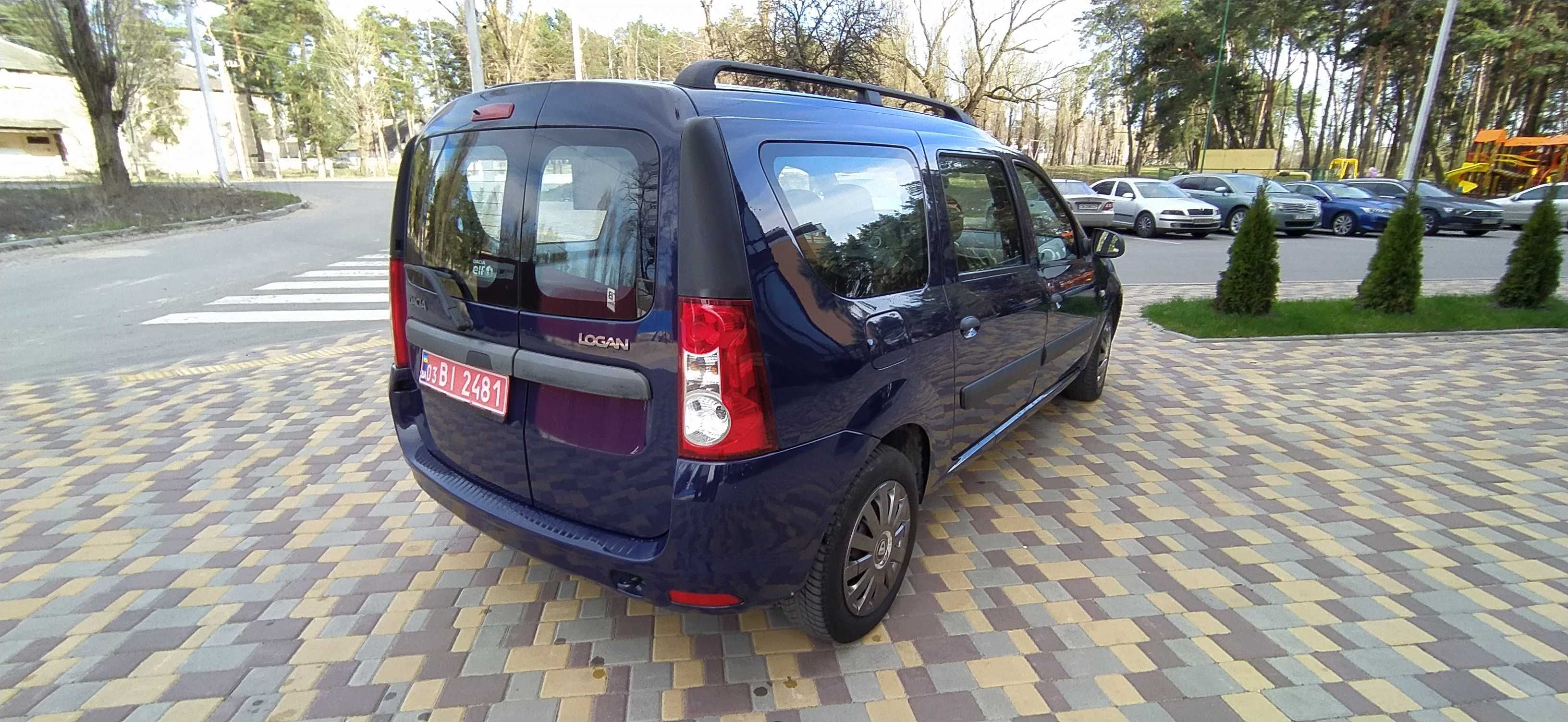 Продам свежепригнанный Dacia Logan MCV 1,6 из Германии