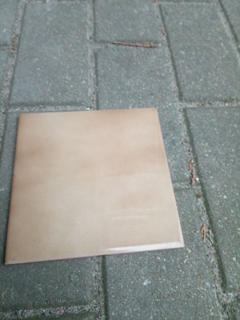 Okazja !!!Kafelki, płytki ceramiczne 1500 sztuki gratis 140 płytek gre