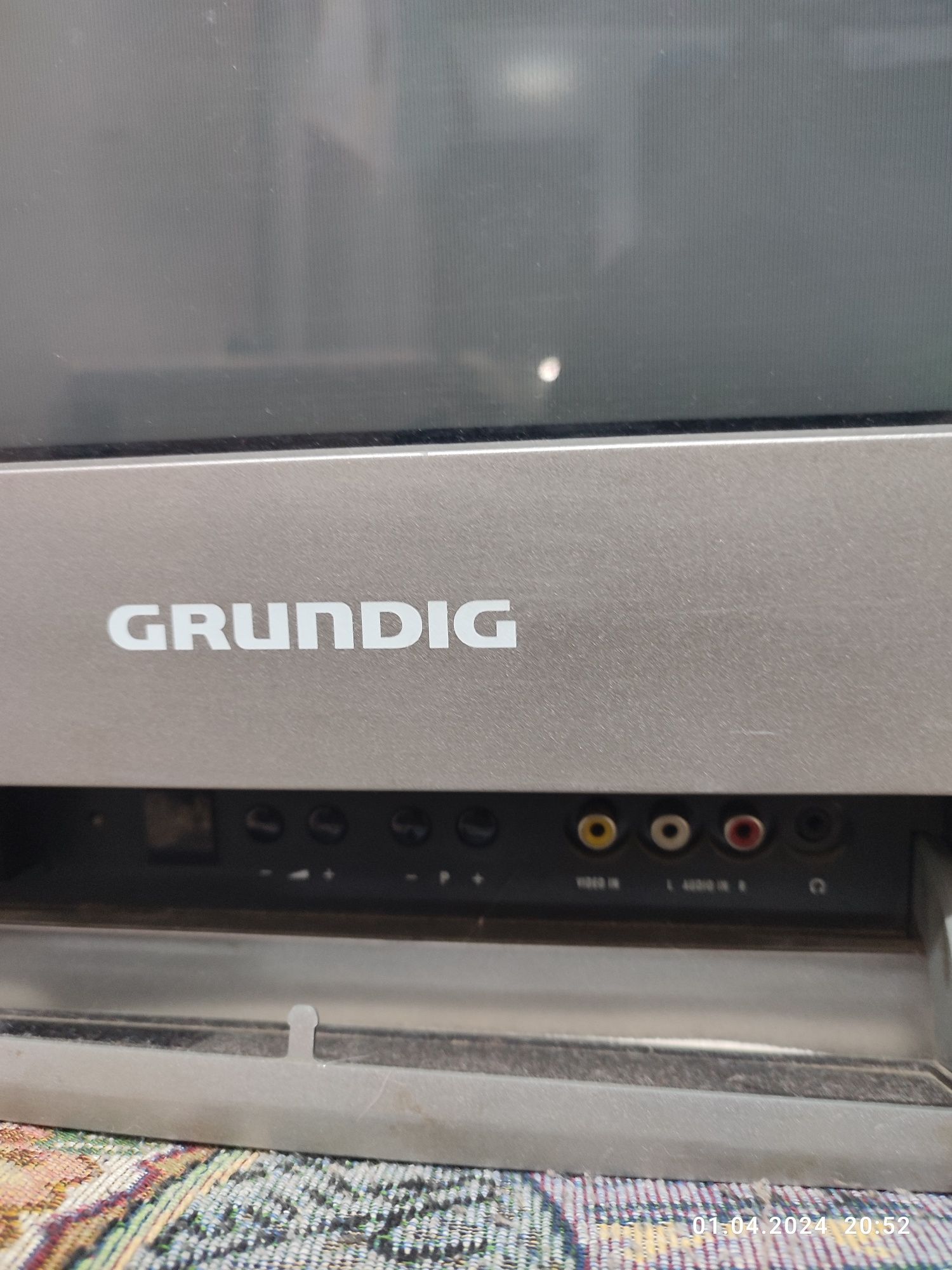 Продам телевизор Grundig 100 Г Dolbyц