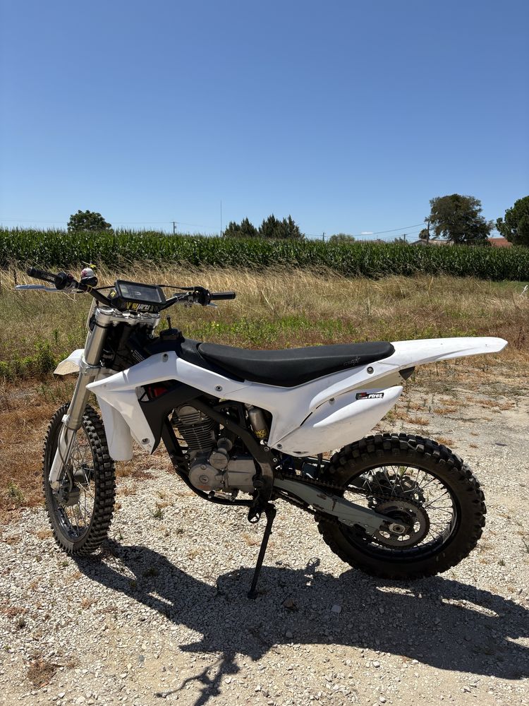 Malcor 250cc impecável