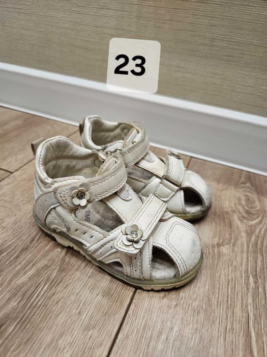 Дитяче взуття (пакет від 23 до 28)
