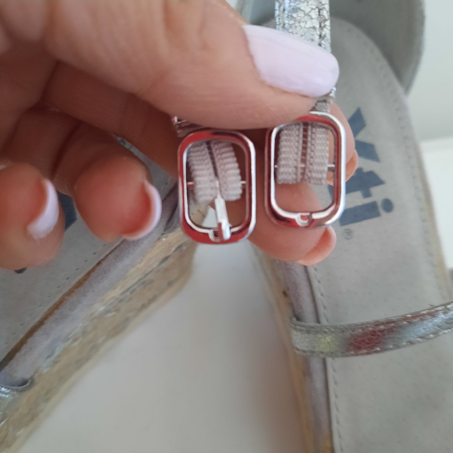 Srebrne sandały espadryle na koturnie XTI (roz.36)