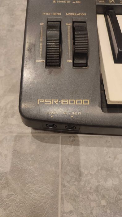 Синтезатор Yamaha PSR-8000