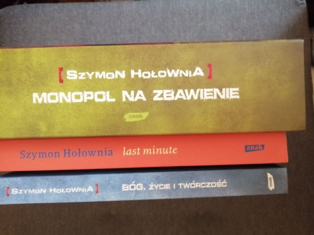 2 książki Sz. Hołowni