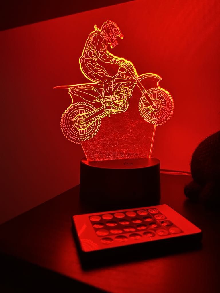 Lampka z motorem