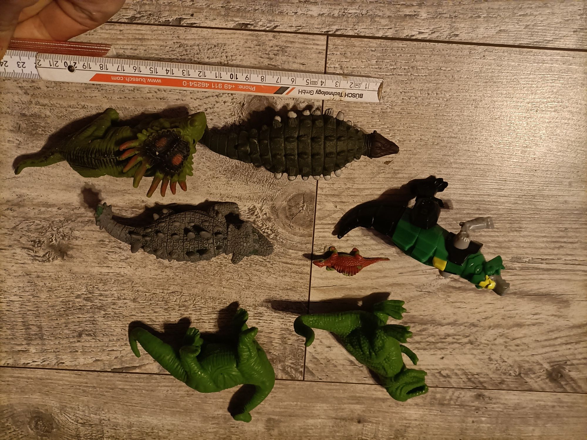 Zestaw dinozaurów gumowych rozciągliwych Godzilla