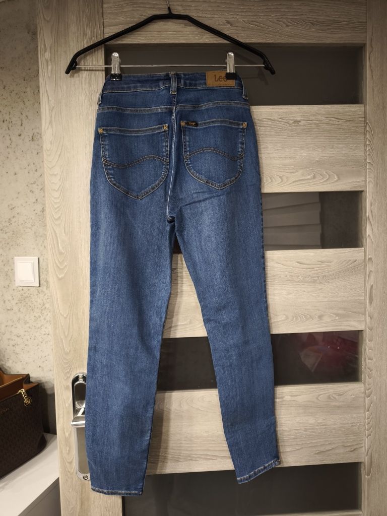 Spodnie Lee Scarlett High Zipp W27L29
