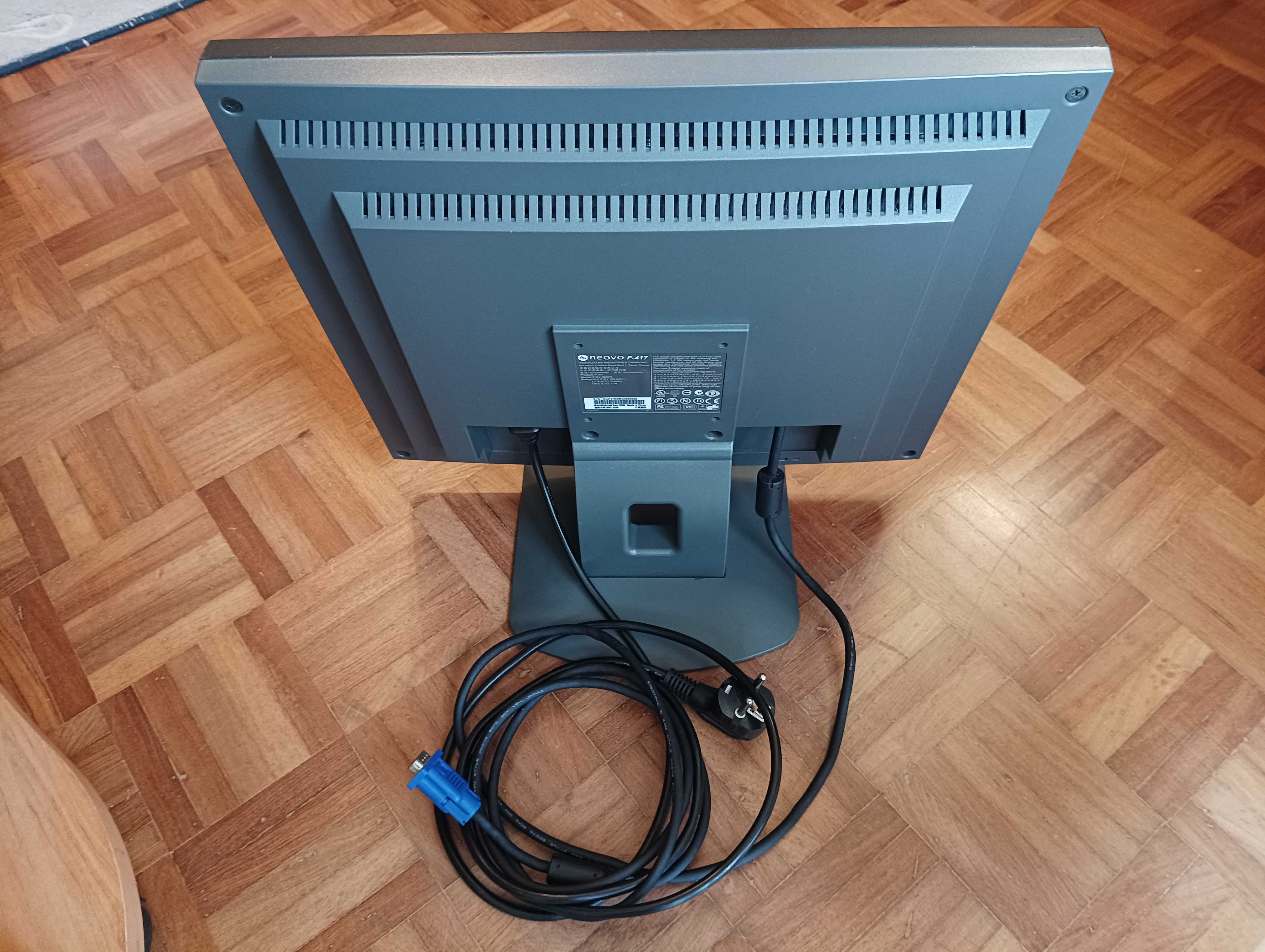 Monitor para PC Computador LCD de 17 Polegadas (17")
1280 x 1024, VGA