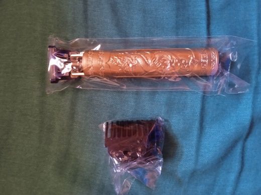 Promoção Gold máquina nova de cabelo e barba