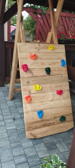 Ścianka wspinaczkowa dla dzieci