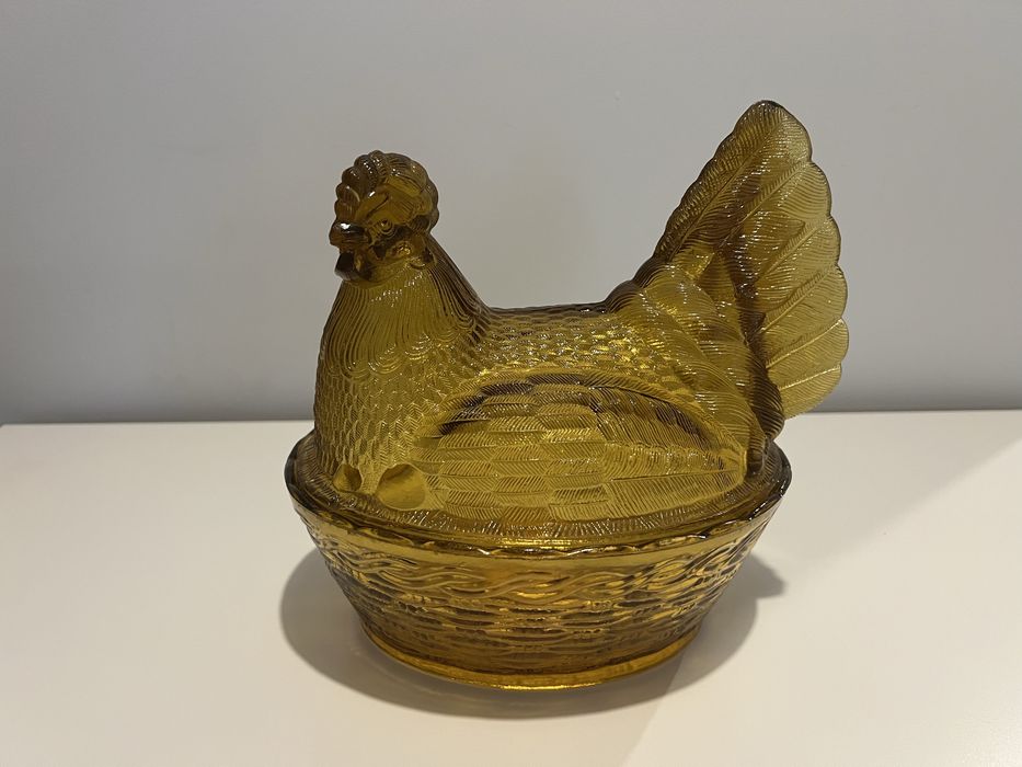 Szklana Kura PRL- bursztynowa