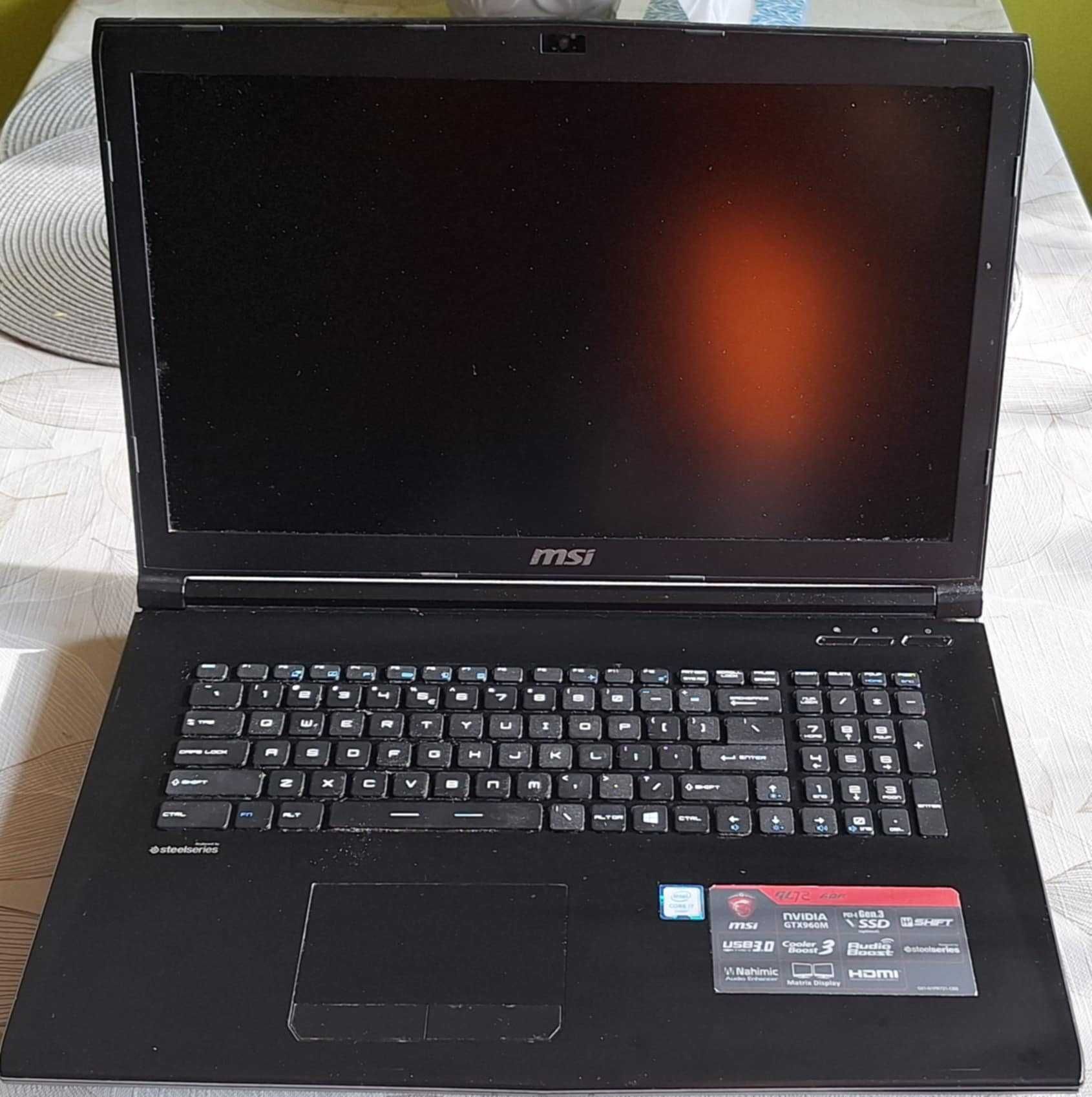 Laptop uszkodzony