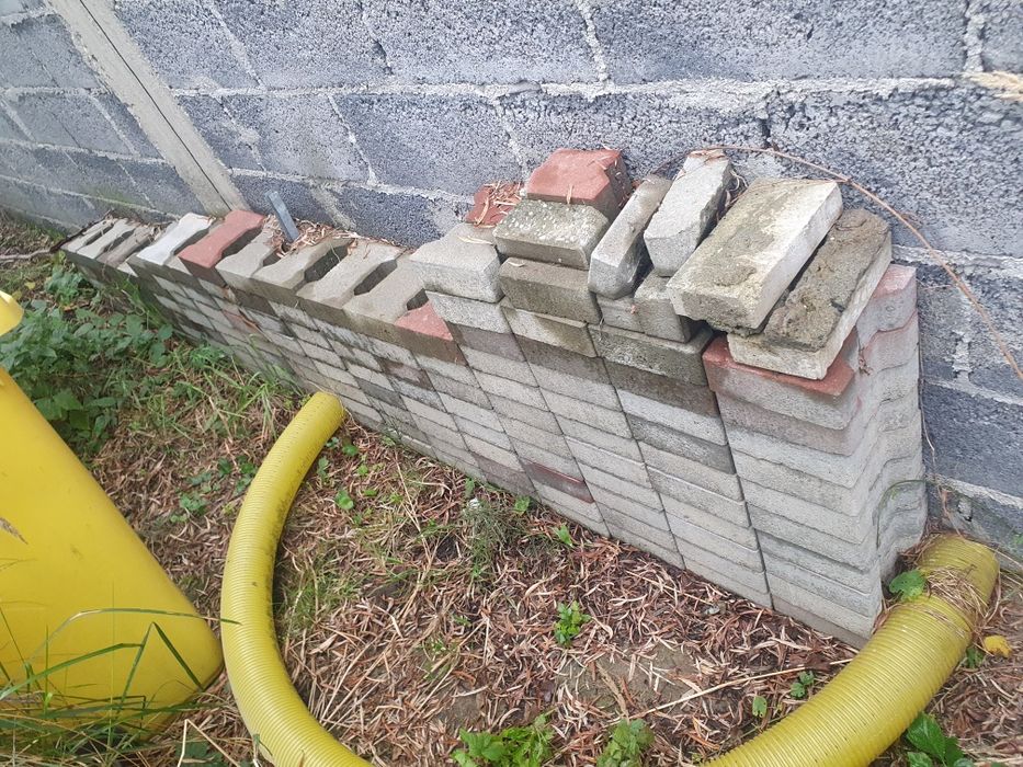 Kostka brukowa domino