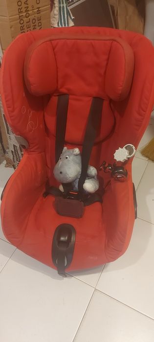 Vendo cadeirinha para o carro rotativa  tudo ok