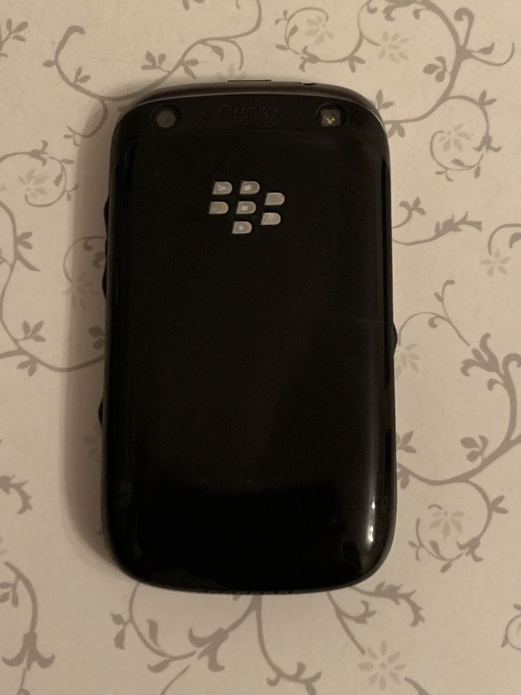 Телефон blackberry curve 9320