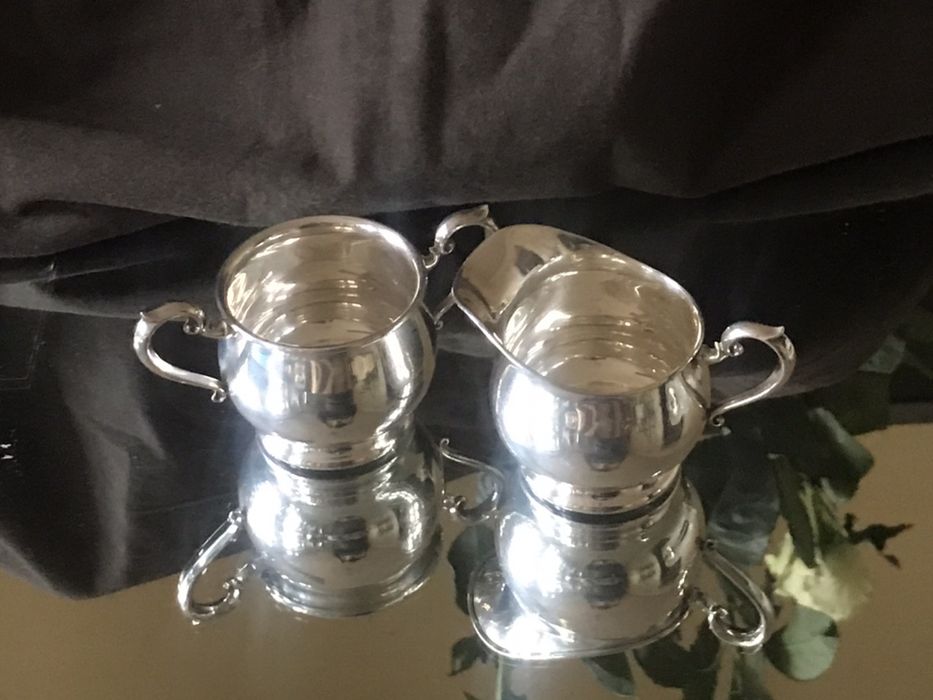 Столовое серебро (925) сахарница и молочник