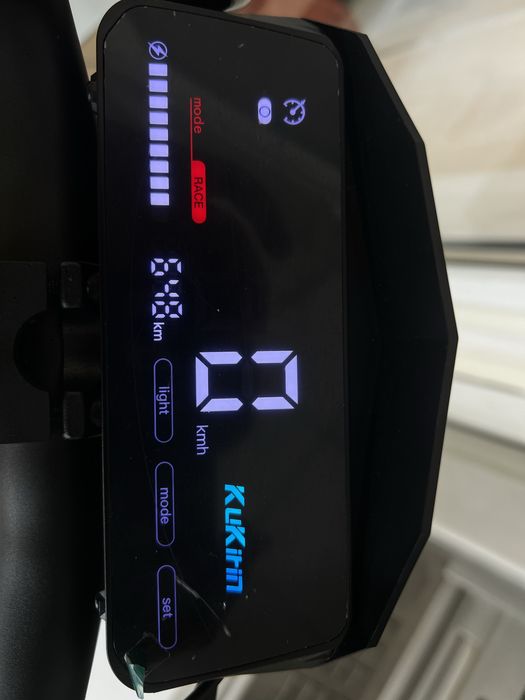 Продам електросамокат kuggo g2