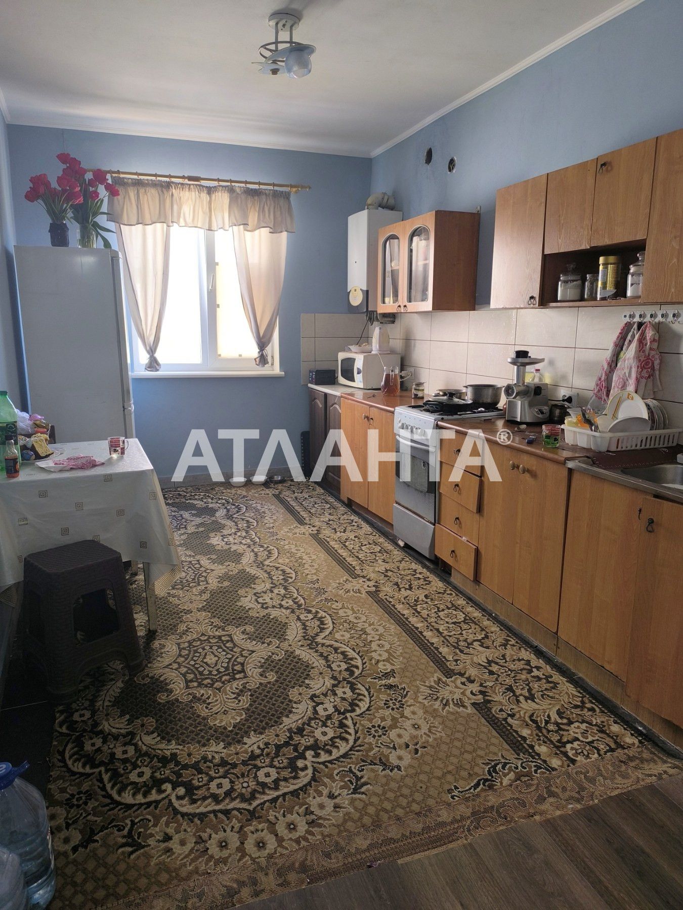 Продам дом для 2 семей в центре села Прилиманское