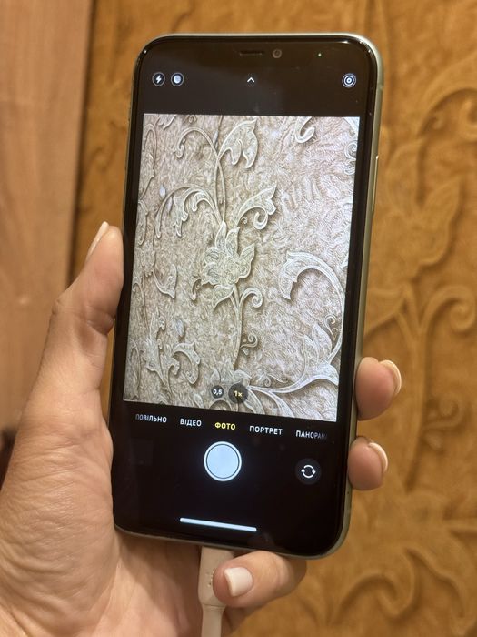 Телефон iphone 11 128 GB black green