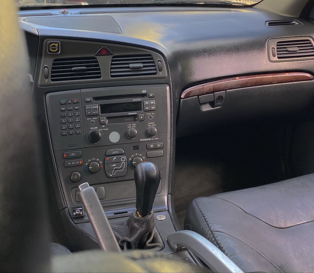 Volvo V70 XC T5 AWD 2.4 GPL