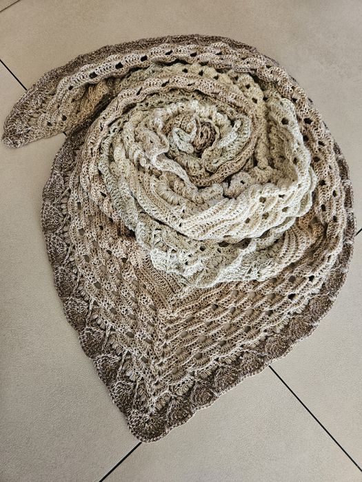 Chusta robiona na szydełku rękodzieło Handmade idealna na prezent