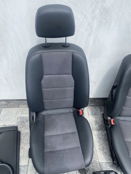 Mercedes w204 сидіння салон