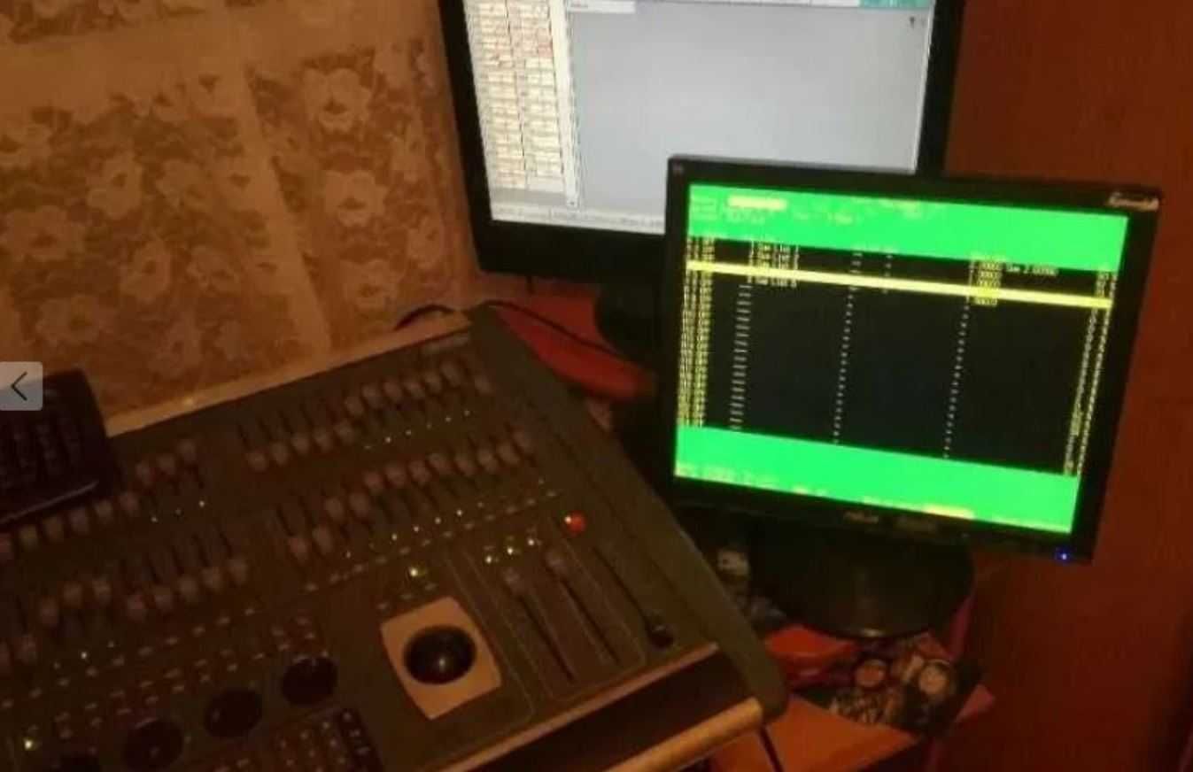 SGM REGIA 2048 OPERA - stół oświetleniowy kontroler sterownik DMX case