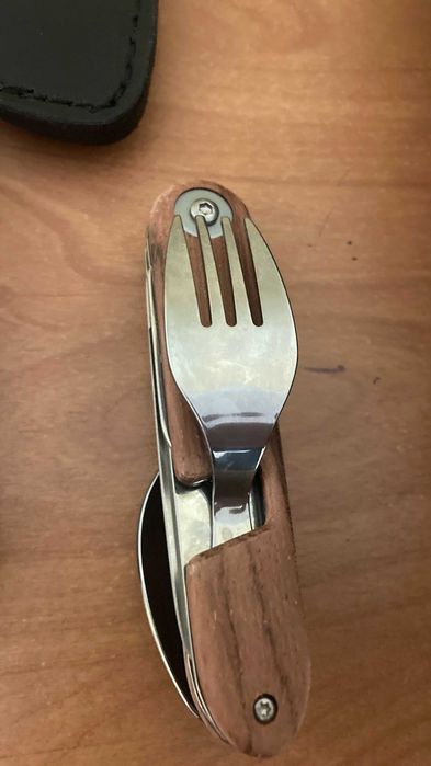 Zestaw survival termos plus narzędzia prezent