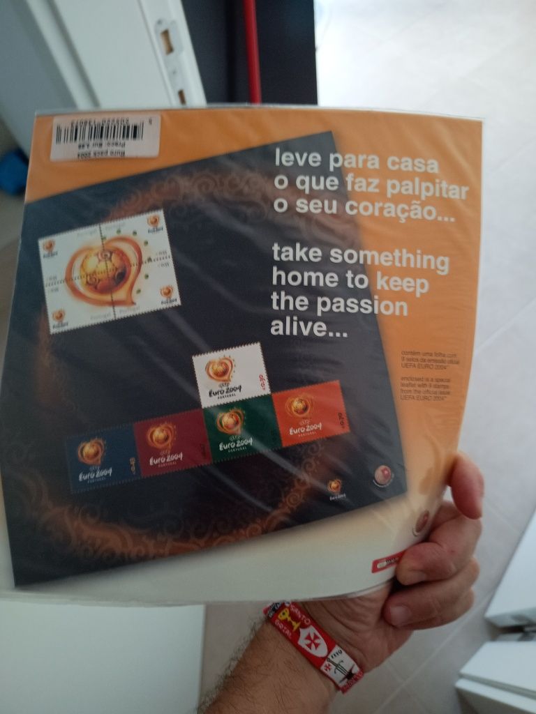 Carteira de selos coleção Euro 2004 selada
