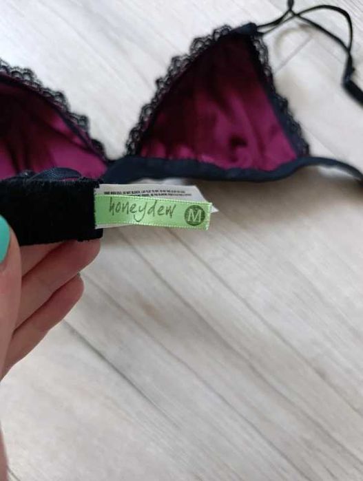 Burgundowy welurowy stanik z koronką M