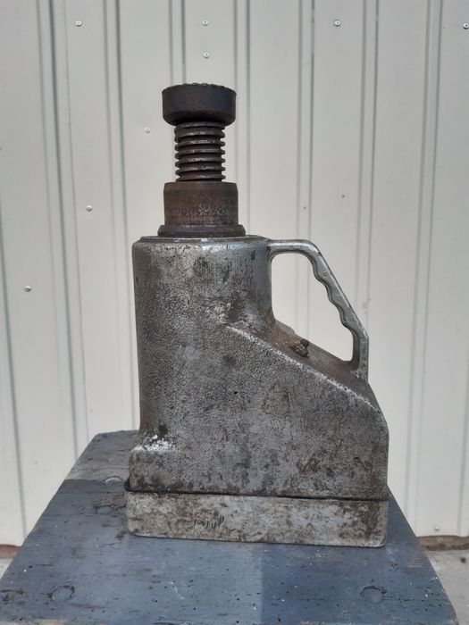 Podnośnik hydrauliczny Skamet