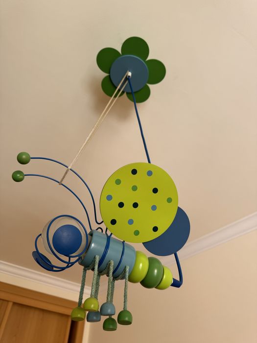 Candeeiro para quarto de criança