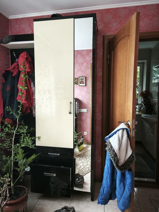 Продам шафу,прихожу
