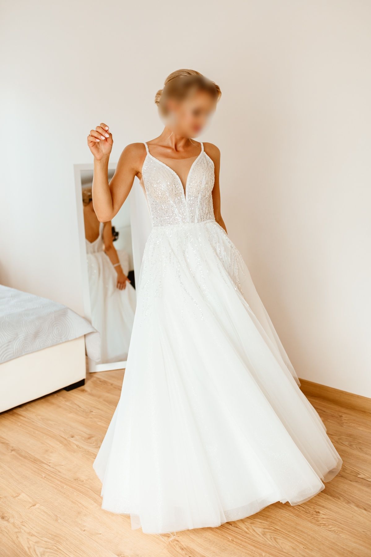 Suknia ślubna błyszcząca xxs xs Miriam na kole 160 cm niskie osoby