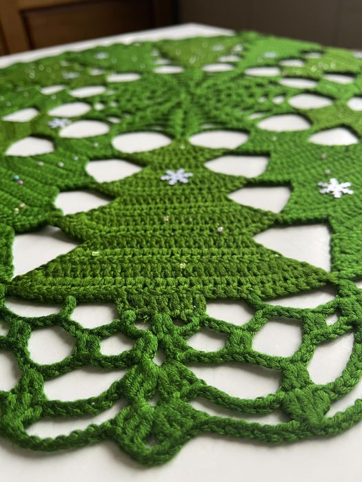 Продам вʼязану серветку