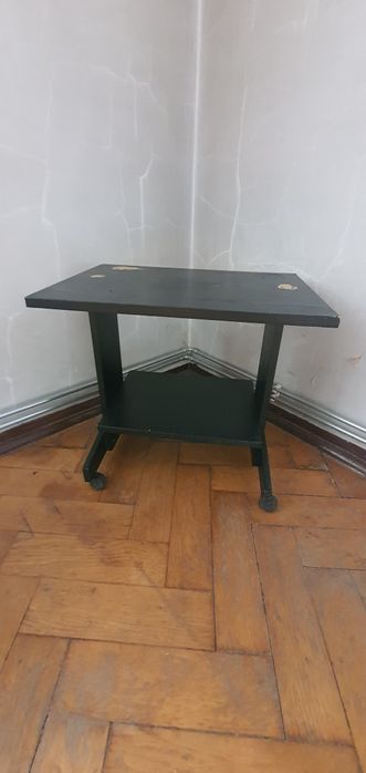 Szafka pod tv na kółkach