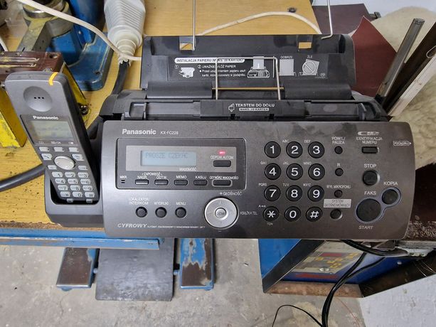 Telefax Panasonic KX-FC228PD ze słuchawką bezprzewodową