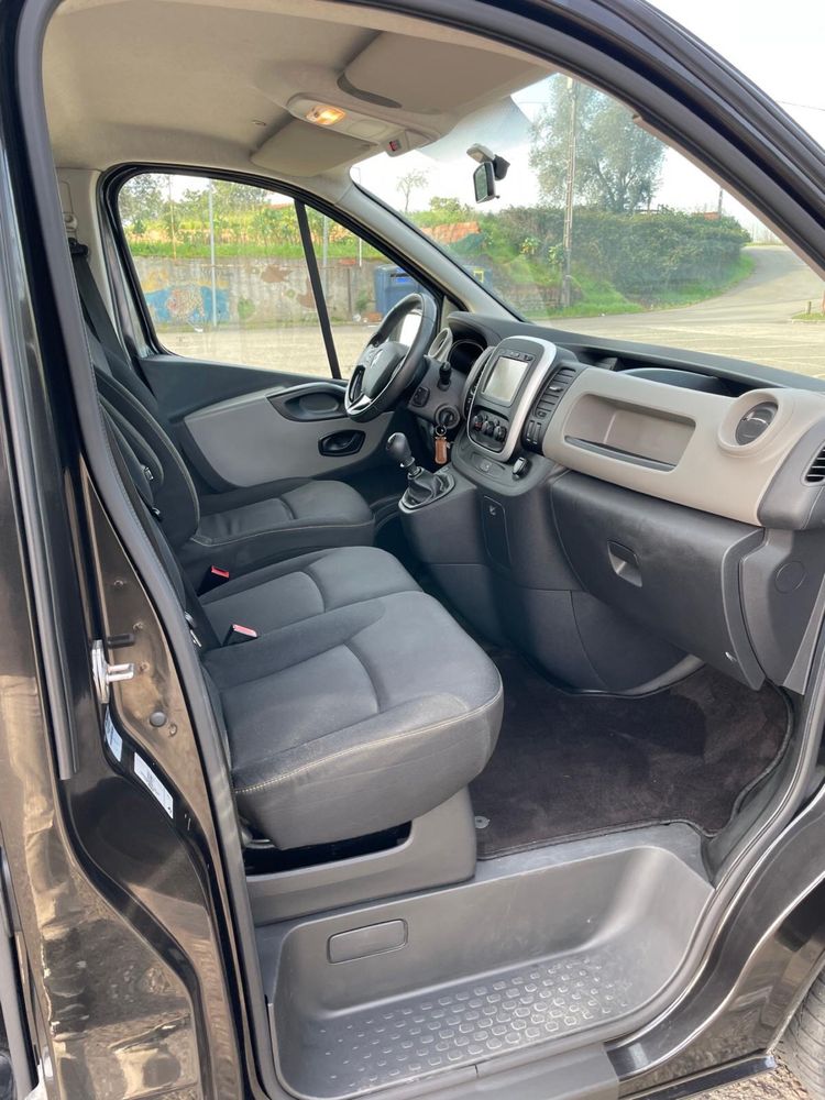 Renault Trafic DCI 6-Lugares
