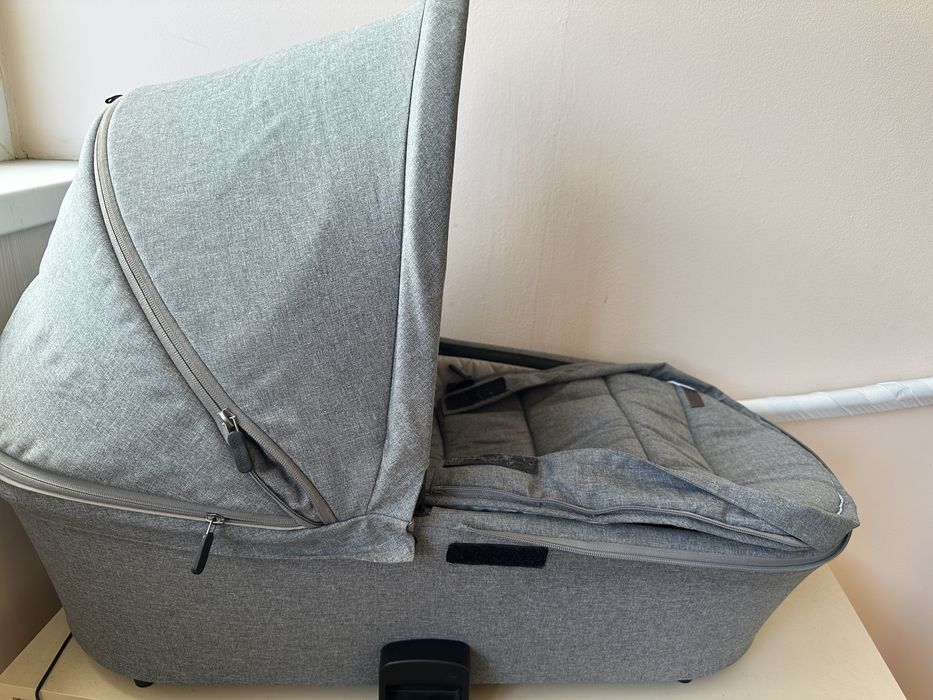 Дитяча коляска Corello epica 2022 року