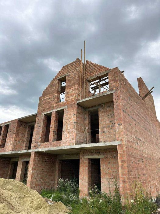 Таунхаус з гаражем, 3 поверхи, 145м.кв.