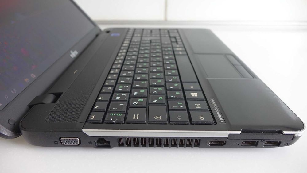 Fujitsu LifeBook A512 15.6 i7-3520M 8gb 256gb ssd Intel hd 4000 Win10